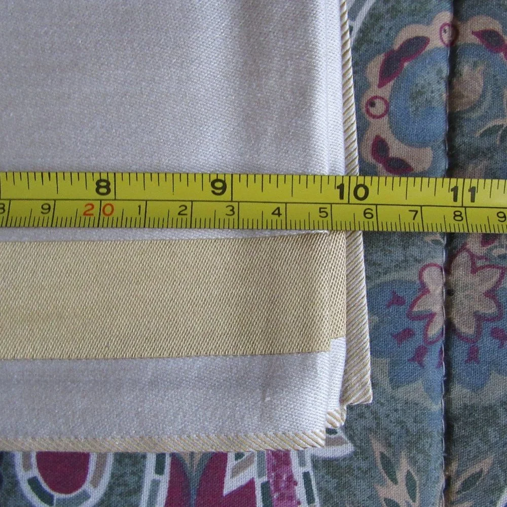 Set of 6 Gold Tone Napkins 20